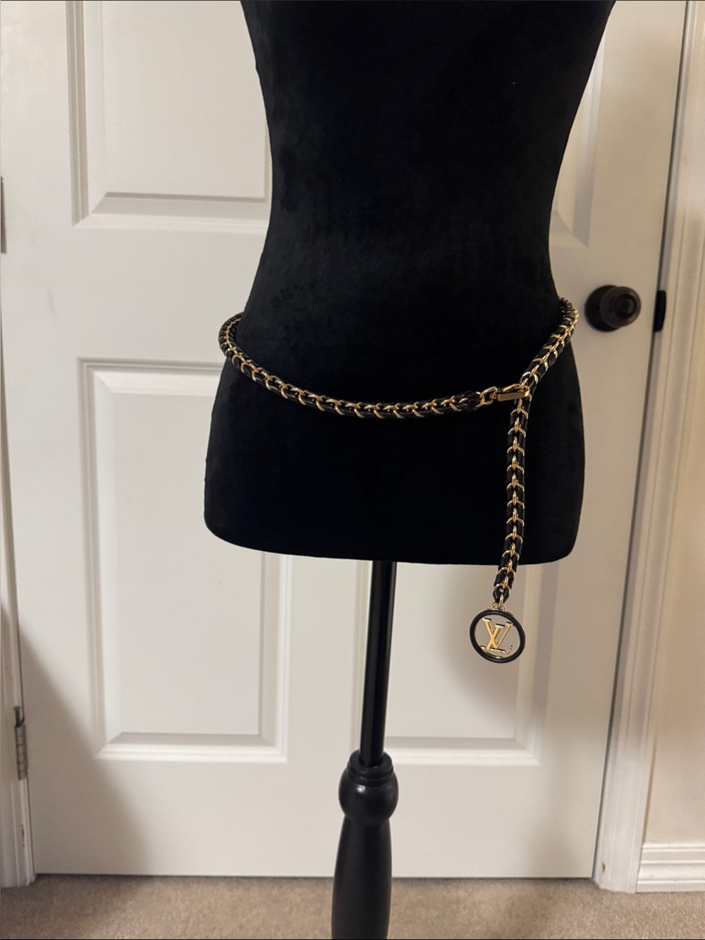 Louis Vuitton Black and Gold Chain Waistbelt with LV Medallion - Picture 2 of 6